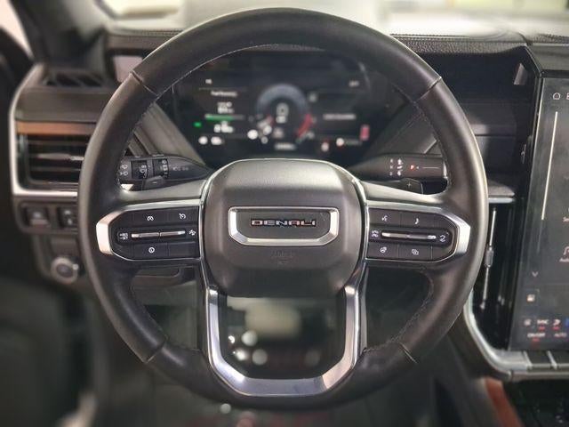 2025 GMC Yukon XL Denali - Photo 18