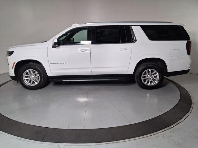 2025 Chevrolet Suburban LT