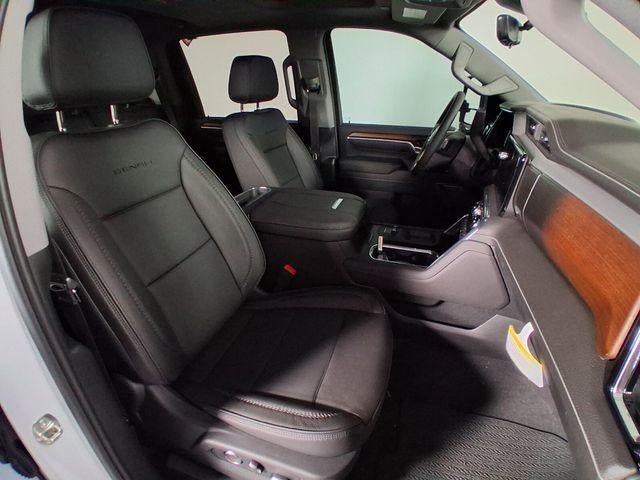 2026 GMC Sierra 3500HD Denali - Photo 17