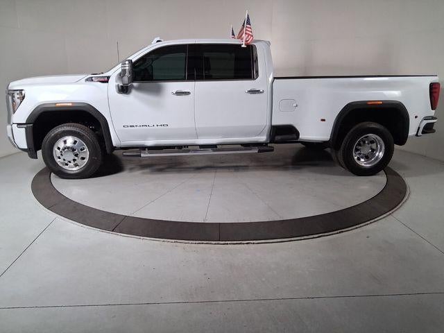 2026 GMC Sierra 3500HD Denali - Photo 7
