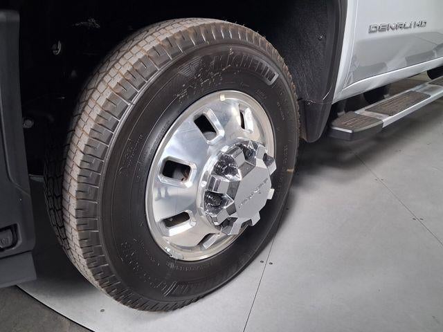 2026 GMC Sierra 3500HD Denali - Photo 9
