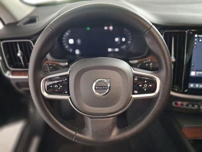 2025 Volvo V60 Cross Country Plus, B5 AWD Gas (mild hybrid)