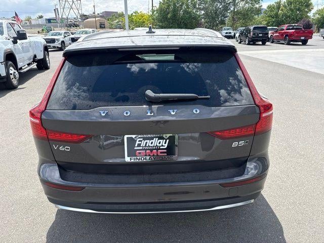 2025 Volvo V60 Cross Country Plus, B5 AWD Gas (mild hybrid)